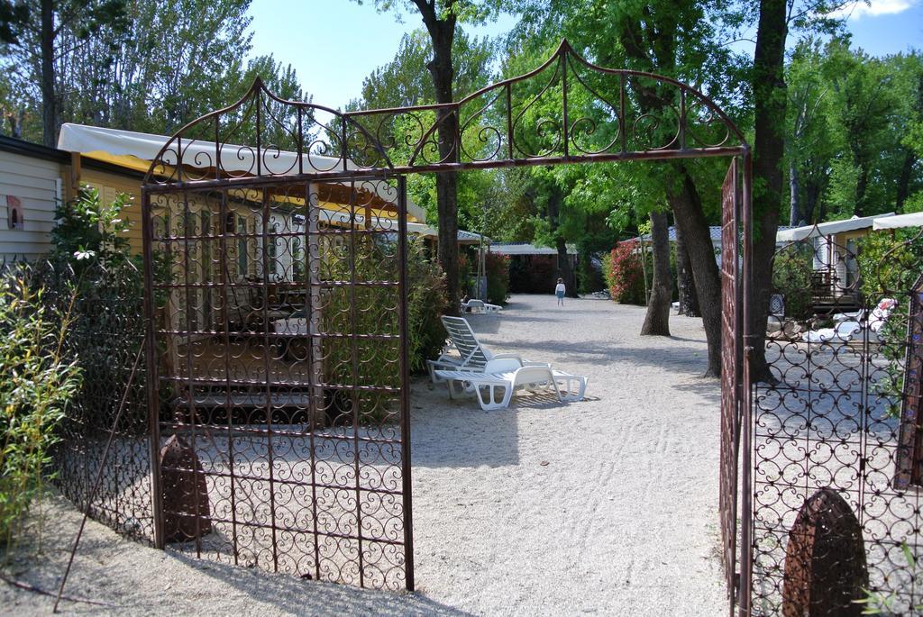 Azur Beach Гримо Екстер'єр фото